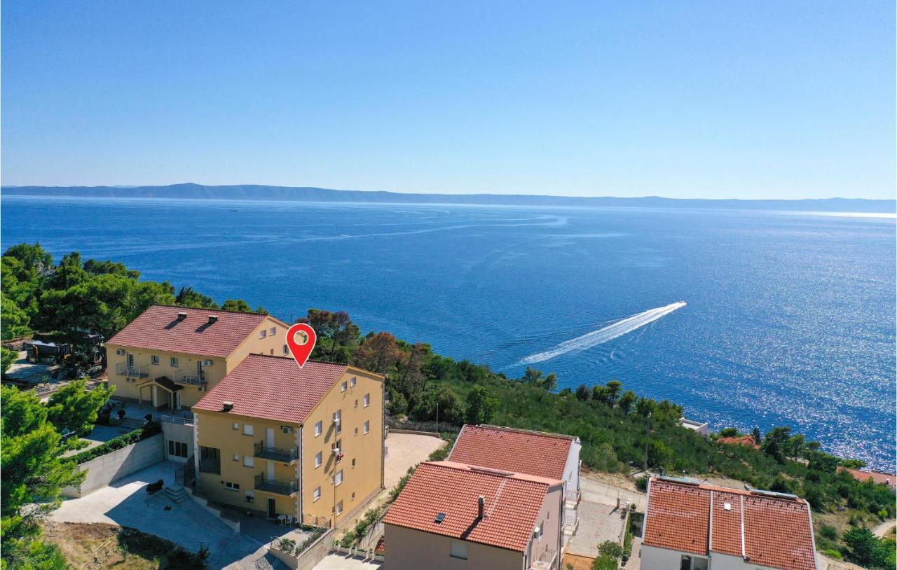 Amazing Apartment In Krvavica With Wifi ภายนอก รูปภาพ